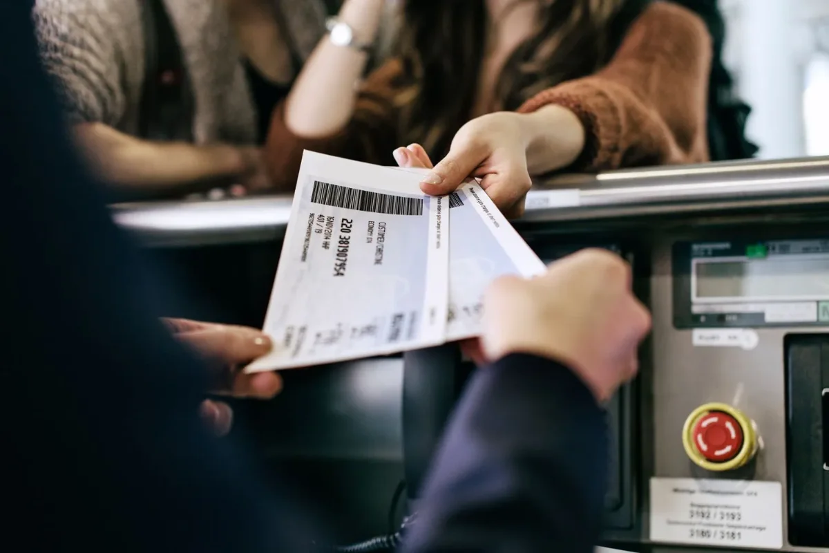 Arten von Flugtickets basierend auf dem Verkauf