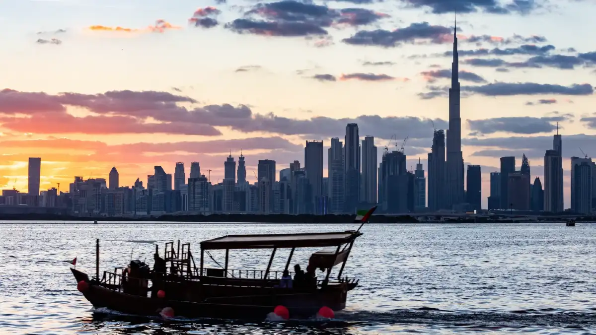 Das Dubai Museum; eine Erzählung aus der Vergangenheit am historischen Fluss