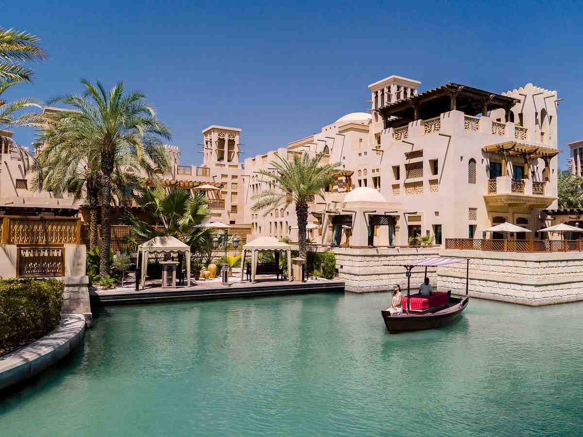 Vogare nei canali di Madinat Jumeirah
