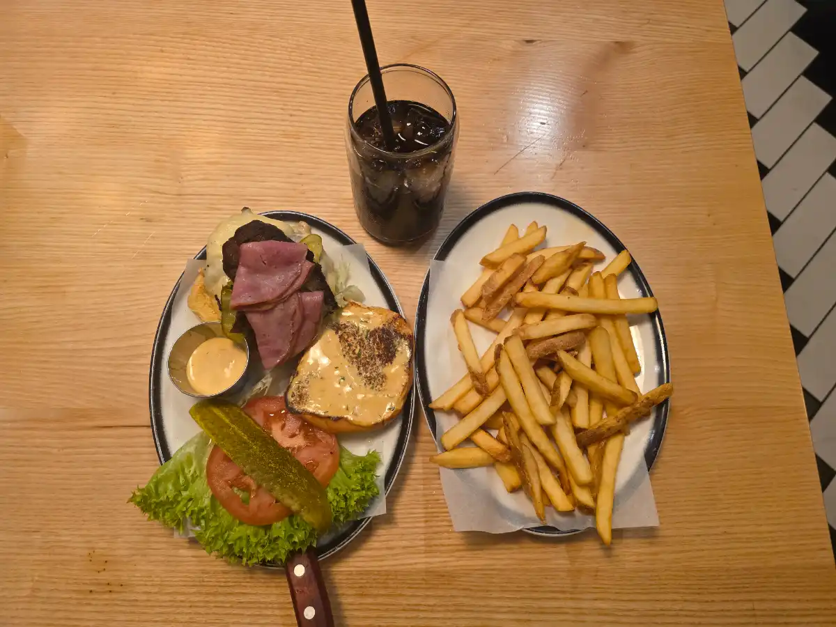 Lokal na restaurant